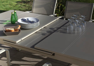 Ensemble repas Milos ivoire 8-10 personnes - table et fauteuils