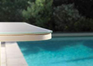 Ensemble repas Milos ivoire 8-10 personnes - table et fauteuils