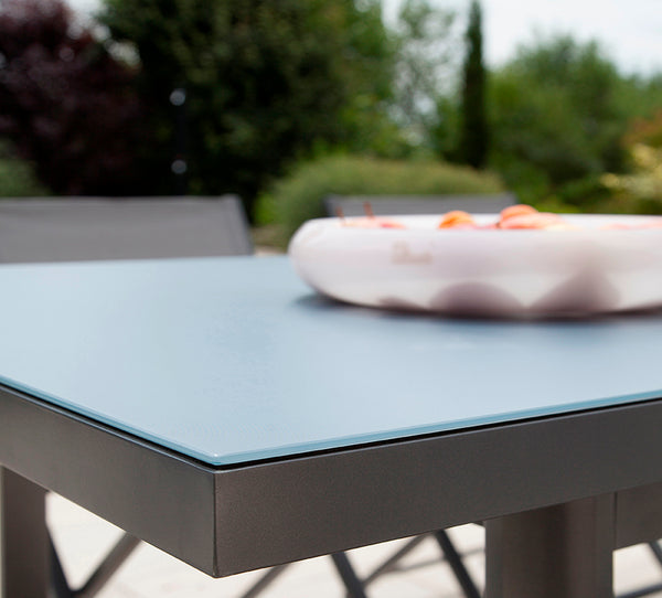 Table de jardin allongeable en aluminium Anthracite + Plateau verre Texturé Fumé - IBIZA - 8/10 pers.