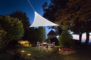 Voile d'ombrage triangulaire + Bordure LEDS solaires - 3.60 m - Night & Day